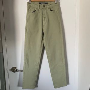 🌿 Green Jeans
